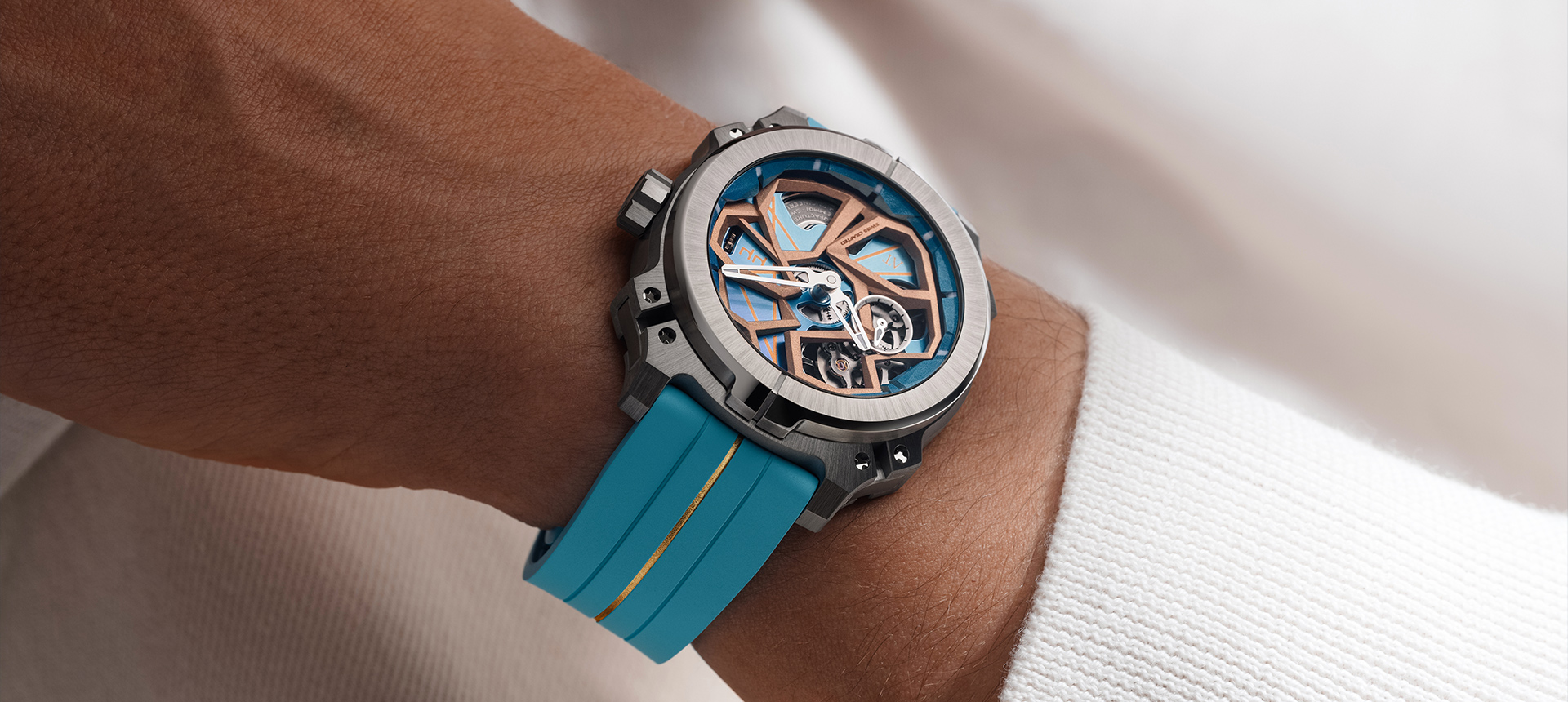 MU05-109 & 110<br>ARCHITECT<br><br>37 pieces. Two worlds.